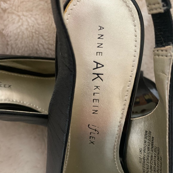 NWOT - Anne Klein leather heels - Picture 7 of 8